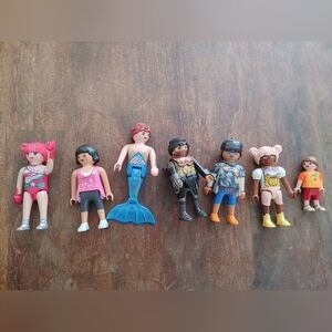 Colorful Figures Set